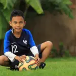 Hvordan kan fans af Boca Juniors bruge leg til at engagere børn i fodbold?